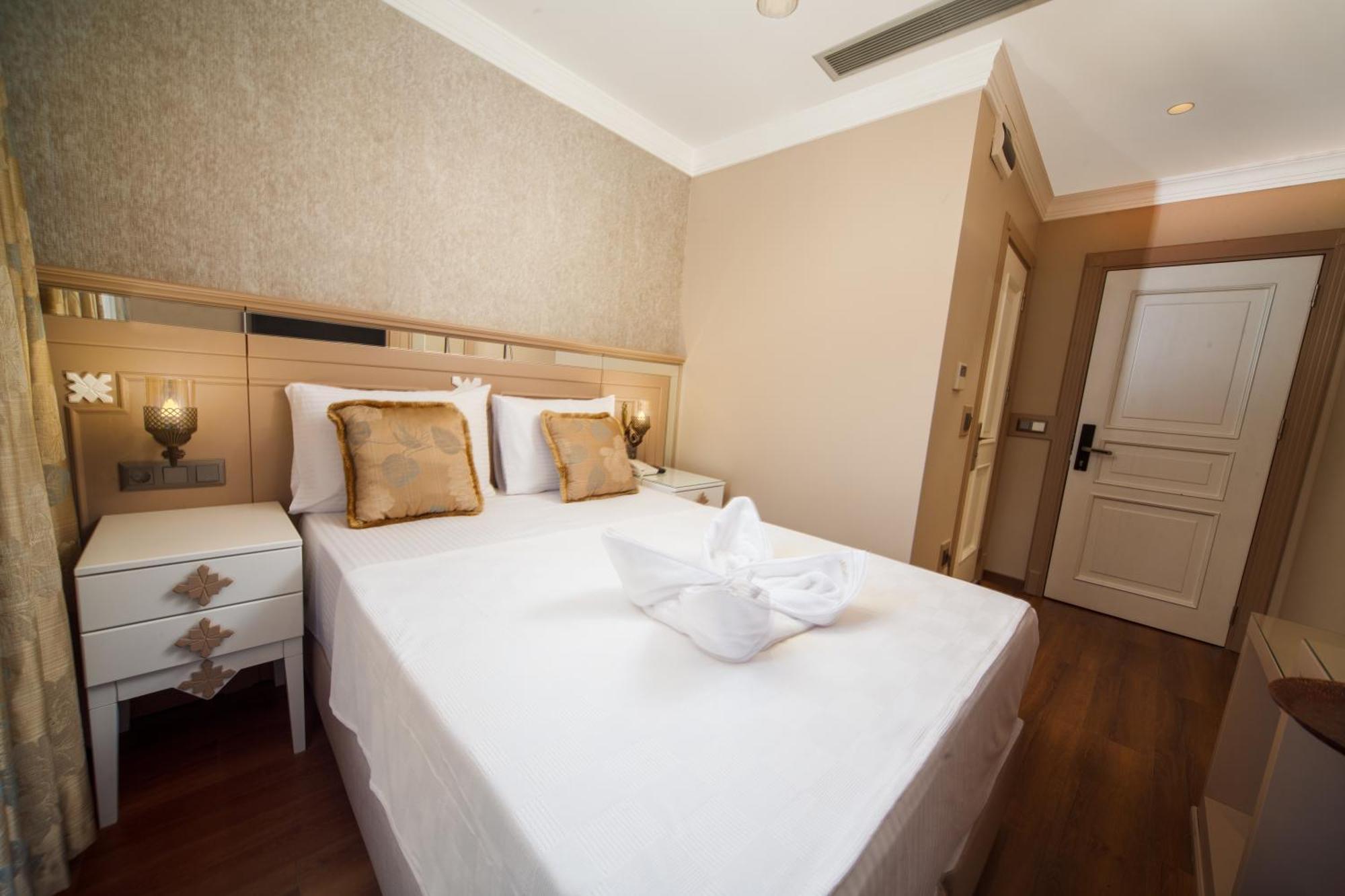 Belmond Hotel Стамбул Экстерьер фото