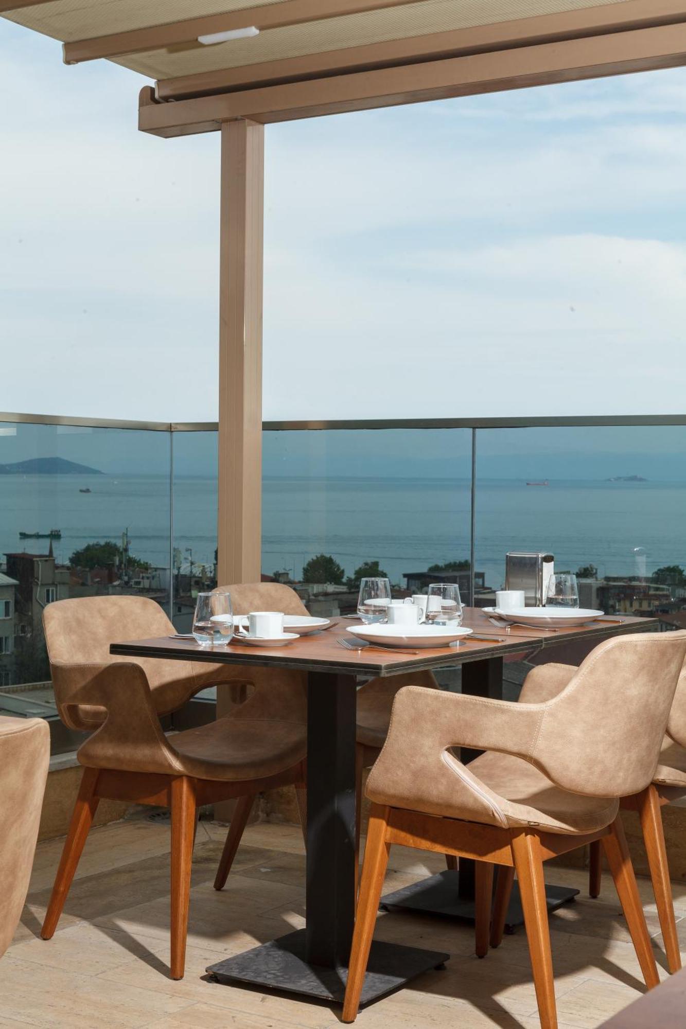 Belmond Hotel Стамбул Экстерьер фото